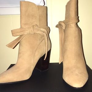Banana republic Suede booties